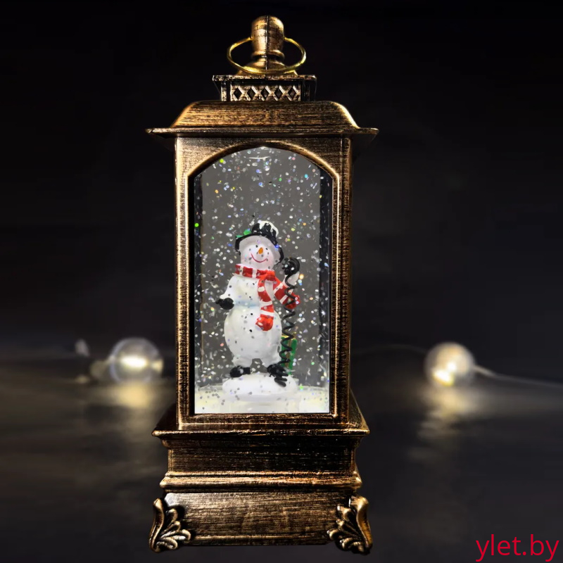 Снежный музыкальный Ретро фонарь квадратный "Снеговик с телефоном" 8х8х21 см