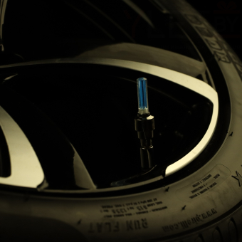 Светящиеся колпачки на ниппель колеса 2 шт. (синий)