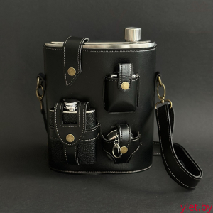 Набор походный 4 предмета черный (фляжка 1,4 литра, фляжка 120 мл, зажигалка бензиновая, складная стопка, ремень для переноски)