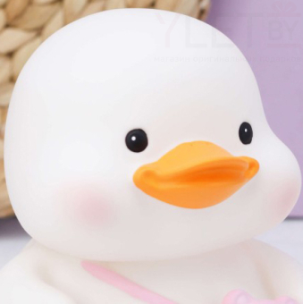 Копилка "Уточка с сумочкой", белая (19 см), пластик