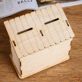 Копилка деревянная Двойной туалет. Чтоб не испытывать нужды