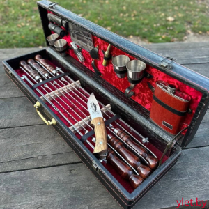 Набор с шампурами для шашлыка в чемодане Тайга, 17 предметов, черный 1001