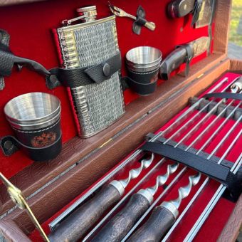 Набор с шампурами для шашлыка в чемодане Медведь, 16 предметов, коричневый 1009 Кизляр