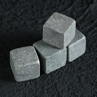 Камни для виски в деревянной шкатулке с  крышкой "Недетский праздник", 4 шт