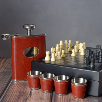 Набор фляжка, стопки и шахматы D-2328