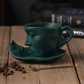 Кружка с блюдцем "Лицо" (зеленая)