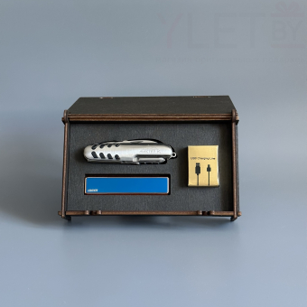 Подарочный набор " Настоящему мужчине"  (мультитул, USB зажигалка Ciger, зарядный кабель)